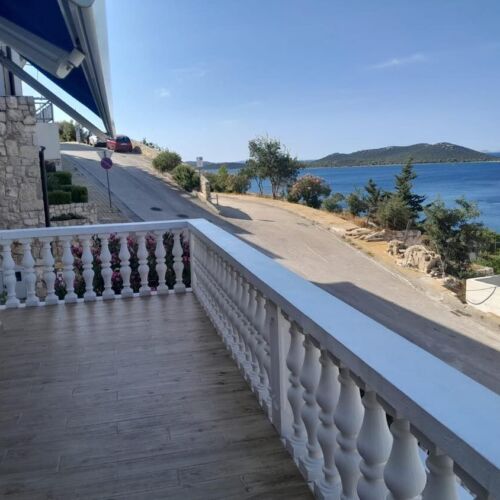 Apartament 4-osobowy z klimatyzacją na piętrze z 2 pomieszczeniami sypialnianymi