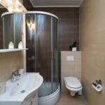 Apartman s klimatizací pro 10 os. s 5 ložnicemi s výhledem na moře
