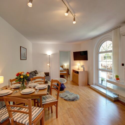 Apartman se zahradou pro 6 os. se 3 ložnicemi celý Dům