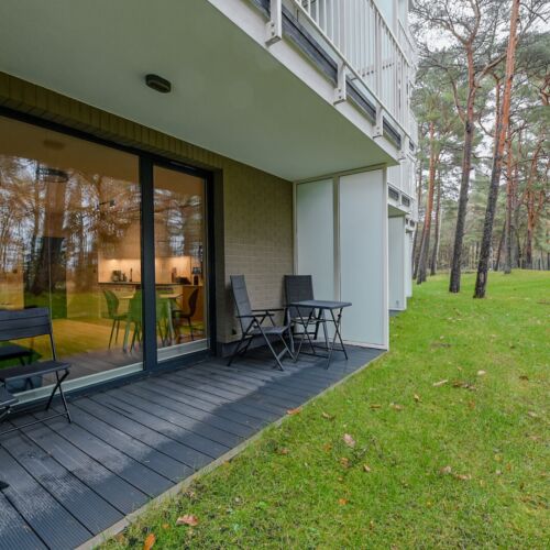 Apartament 4-osobowy na parterze z tarasem z 1 pomieszczeniem sypialnianym