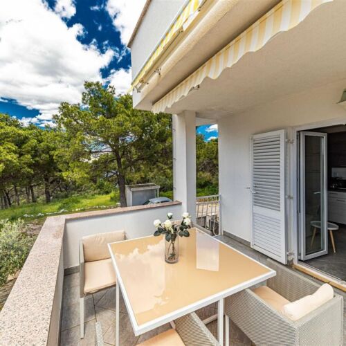 2-Zimmer-Apartment für 4 Personen Obergeschoss mit Klimaanlage