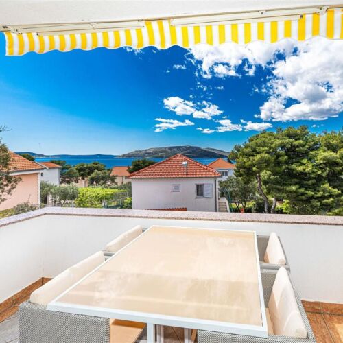 2-Zimmer-Apartment für 4 Personen Obergeschoss mit Klimaanlage