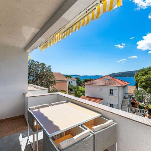 2-Zimmer-Apartment für 4 Personen Obergeschoss mit Klimaanlage