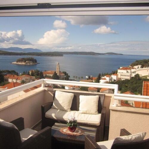 Apartament 3-osobowy z klimatyzacją z widokiem na morze z 2 pomieszczeniami sypialnianymi