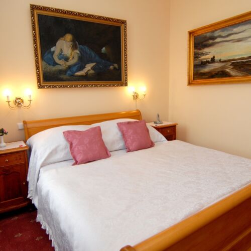 Camera dubla cu baie cu aer condiționat