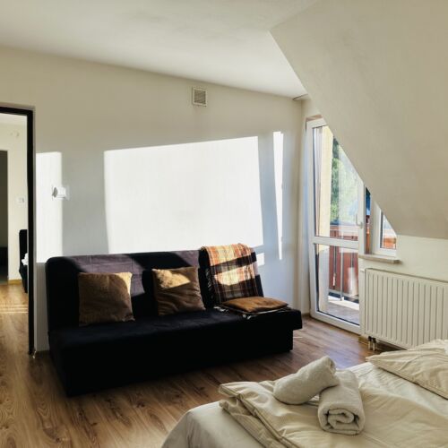 Pokój 6-osobowy na piętrze z łazienką