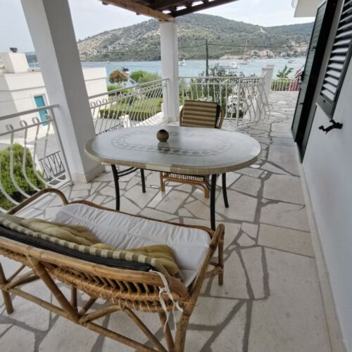 Upstairs 2-Room Air Conditioned Apartment for 3 Persons