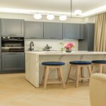 Apartament deluxe la parter cu 2 camere pentru 4 pers.
