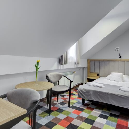 Pokój 2-osobowy Economy na poddaszu