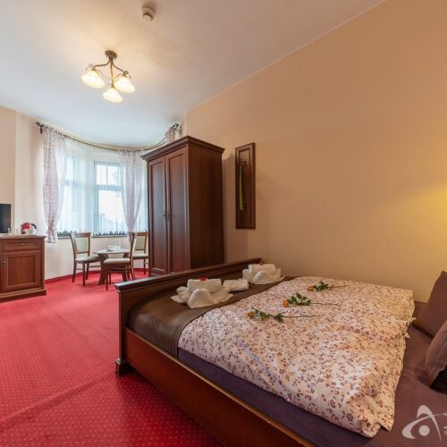 Camera cvadrupla familial(ă) cu baie