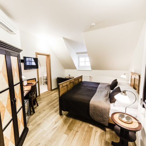 Pokoj s koupelnou s klimatizací pro 1 os.