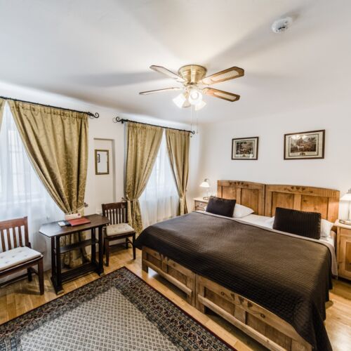 Pokoj s koupelnou s klimatizací s manželskou postelí