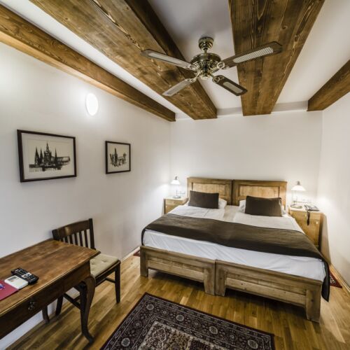 Pokoj s koupelnou s klimatizací pro 4 os.