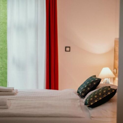 Apartament 2-osobowy w suterenie z łazienką z 1 pomieszczeniem sypialnianym