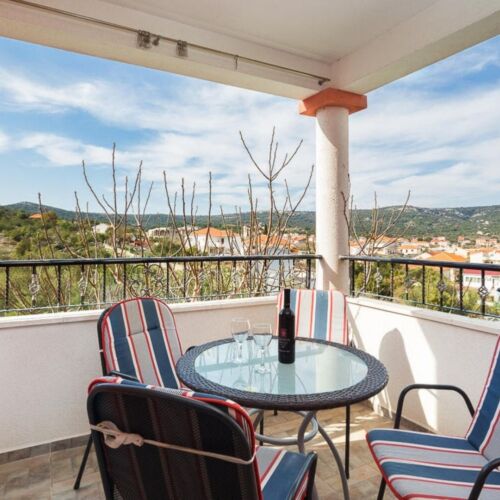 Sea View 2-Room Air Conditioned Apartment for 5 Persons