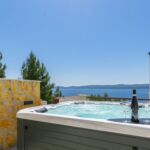 Apartman s klimatizací pro 4 os. se 2 ložnicemi s výhledem na moře