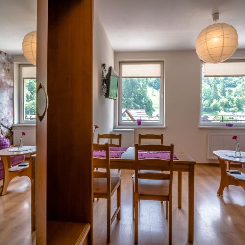 5 Person Room ensuite with Gallery (extra bed available)