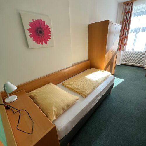 Camera single economy