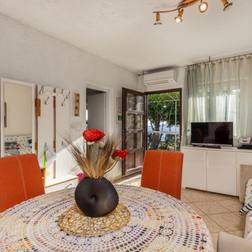 Apartament pentru 4 pers. (se inchirieaza doar integral)