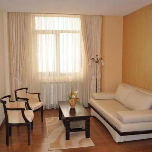 Camera tripla cu duș