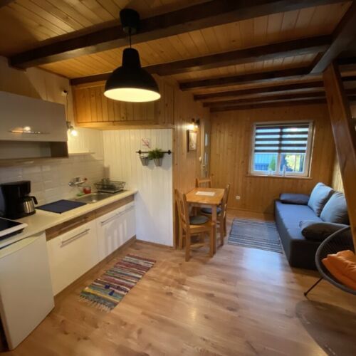 Domek letniskowy 4-osobowy cały dom z widokiem na ogród (możliwa dostawka)