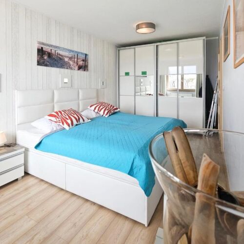 Apartament 3-osobowy z balkonem z 2 pomieszczeniami sypialnianymi