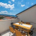 3-Zimmer-Apartment für 6 Personen mit Klimaanlage und Aussicht auf das Meer