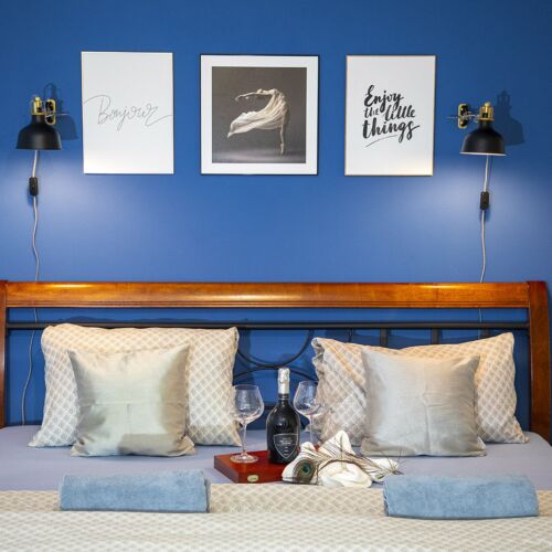 Camera dubla la etaj cu vedere spre munte