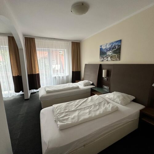 Pokój 2-osobowy z balkonem z widokiem na ogród