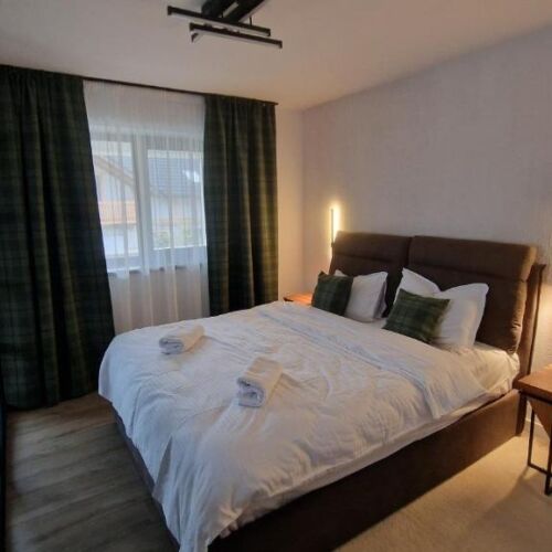 Suita king cu 2 camere pentru 3 pers.