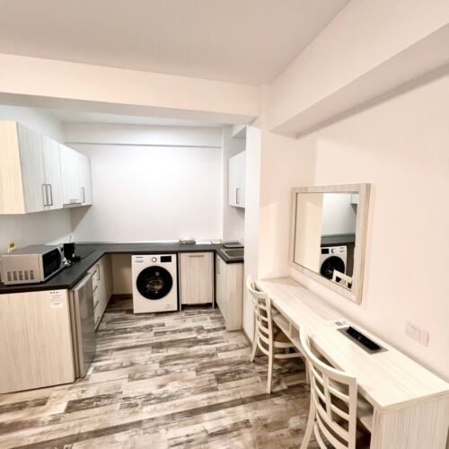 Camera twin la etaj cu chicinetă proprie