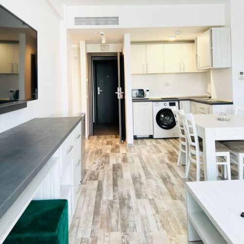 Apartament la etaj cu bucătărie proprie cu 2 camere pentru 3 pers.