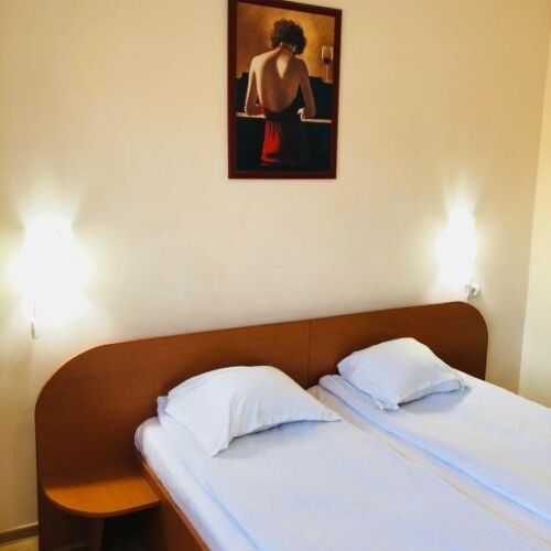 Apartament cu balcon cu vedere spre grădină cu 2 camere pentru 3 pers.