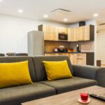 Apartman se sprchou s privátní koupelnou mimo apartmán pro 4 os. (s možností přistýlky)