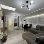 Apartament la parter întreaga unitate cu 2 camere pentru 4 pers.