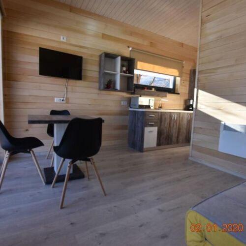 Bungalow (jako celek) s manželskou postelí