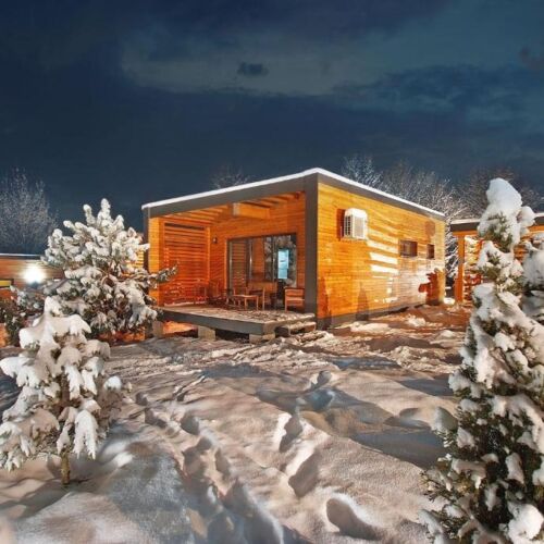 Bungalow (jako celek) s manželskou postelí