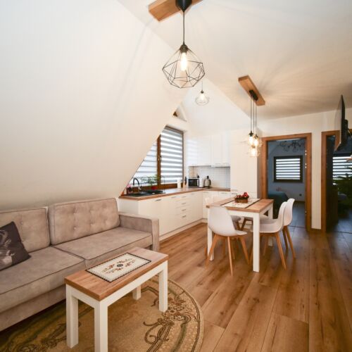 Apartament 6-osobowy na piętrze Classic z 3 pomieszczeniami sypialnianymi