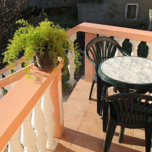 Apartament la etaj cu aer condiționat cu 2 camere pentru 4 pers.