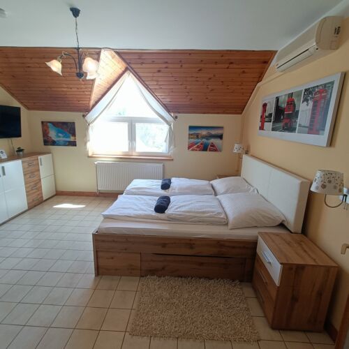 Upstairs Double Room 