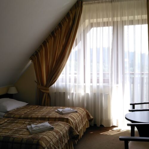 Pokój 2-osobowy Standard Plus z widokiem na góry