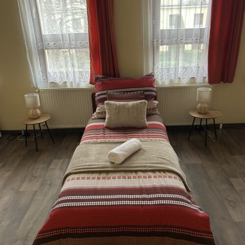 Upstairs Barrier Free Twin Room (extra bed available)