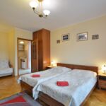Apartament 4-osobowy z aneksem kuchennym z 1 pomieszczeniem sypialnianym