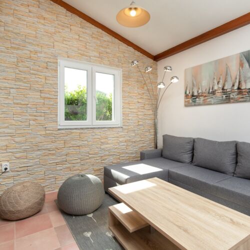 Whole House Family Villa for 9 Persons