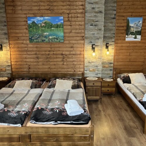 Apartament 3-osobowy z balkonem z 1 pomieszczeniem sypialnianym