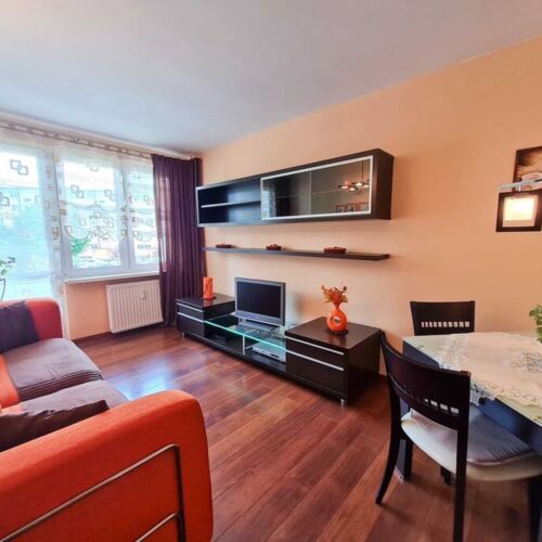 Apartament 4-osobowy z 2 pomieszczeniami sypialnianymi