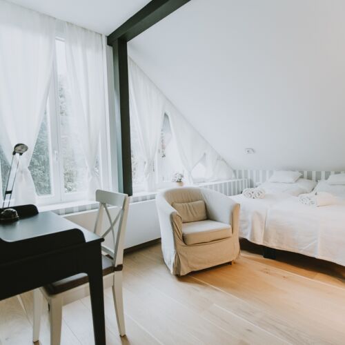 Emeleti légkondicionált franciaágyas szoba