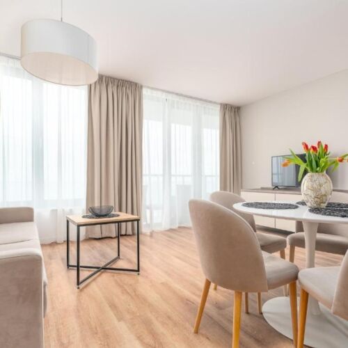 Apartament 4-osobowy z widokiem na morze z 2 pomieszczeniami sypialnianymi