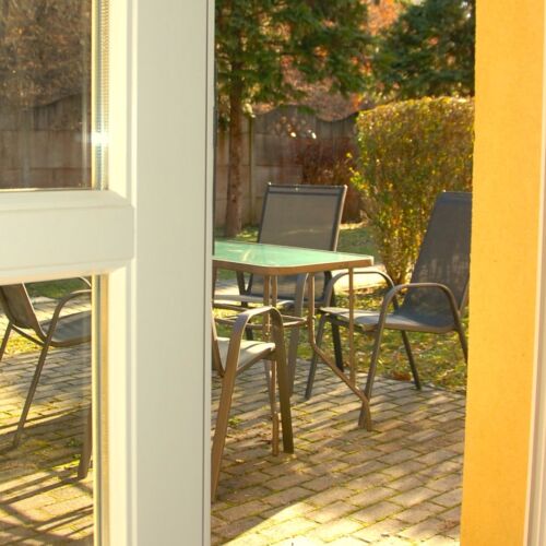 Kertre néző földszinti 4 fős apartman 2 hálótérrel