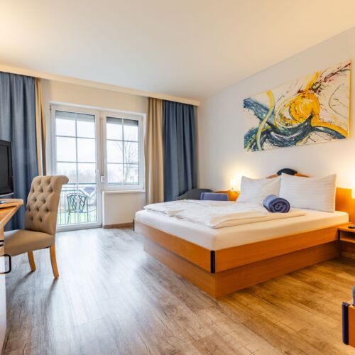 Camera tripla standard cu balcon